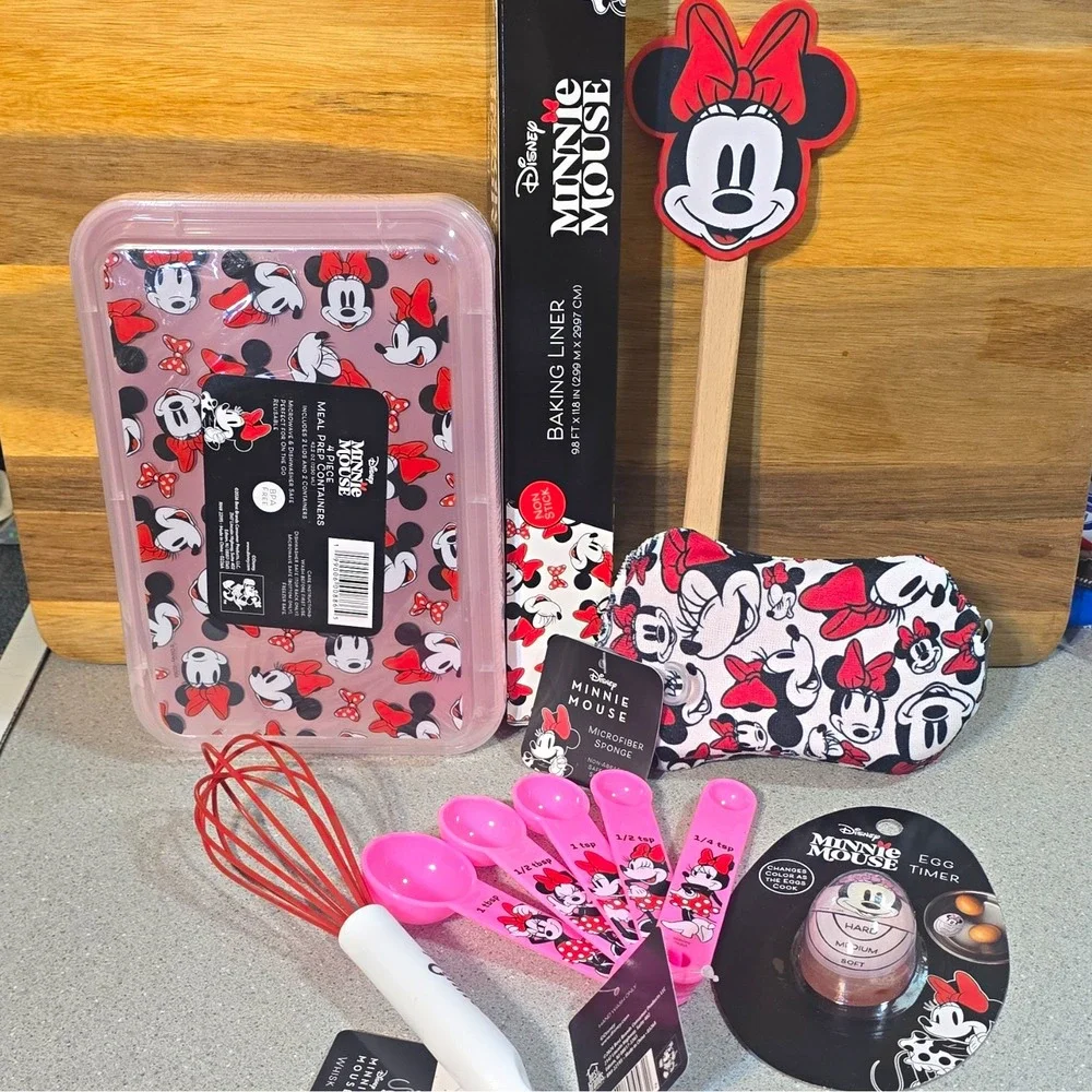 Disney Minnie Mouse 12pc Kitchen Tool Set: Meal Prep, Spoons, Timer, Whisk Liner